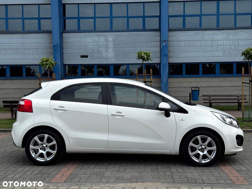Kia Rio 1.4 L - 33