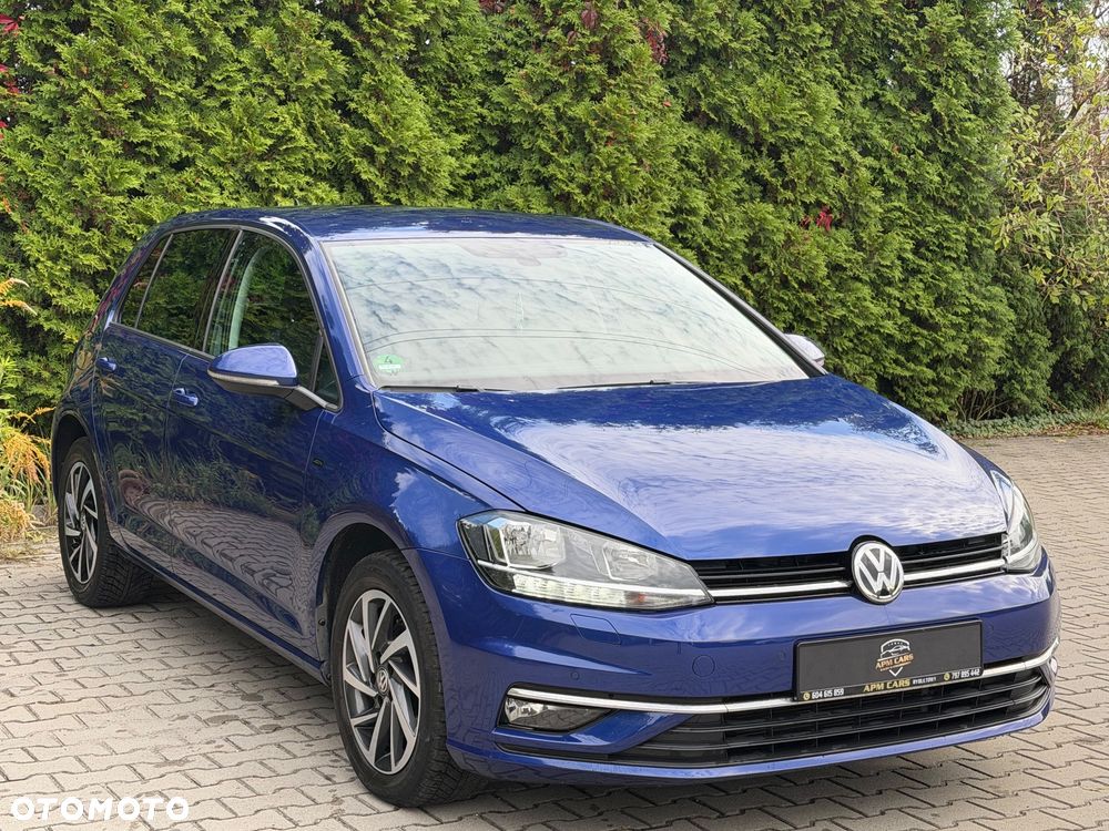 Volkswagen Golf - 6