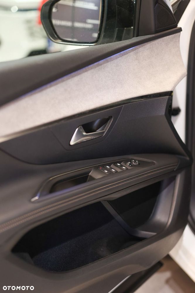 Peugeot 3008 1.5 BlueHDi GT S&S EAT8 - 26