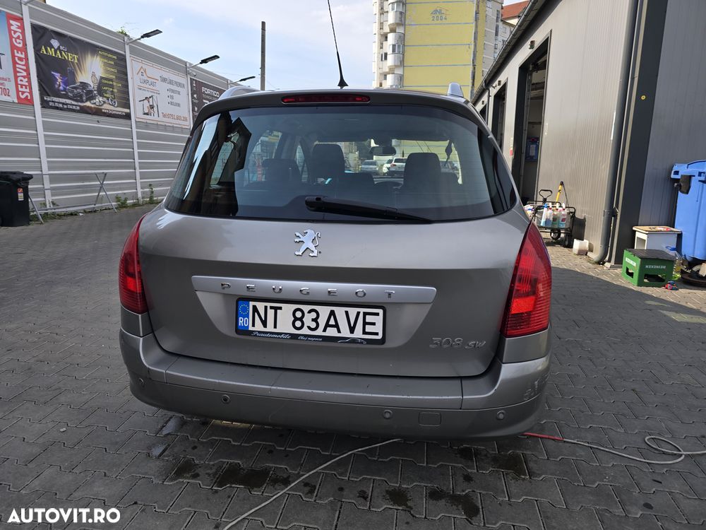 Peugeot 308 1.6HDi Confort Pack - 6
