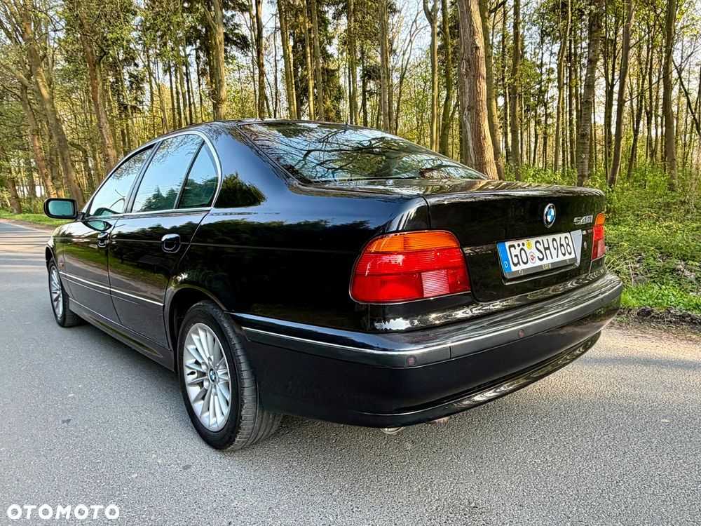 BMW Seria 5 540i - 4