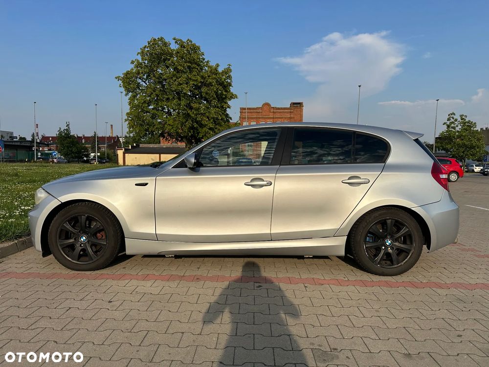 BMW Seria 1 120i - 4