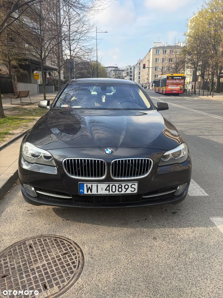 BMW Seria 5 525d xDrive - 12