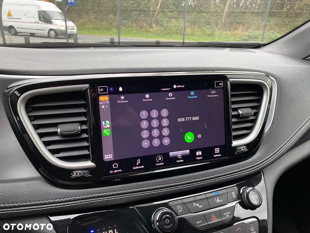 Chrysler Pacifica - 21