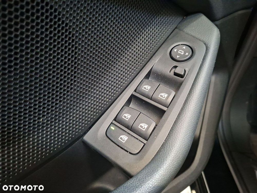BMW Seria 1 118i Advantage - 23