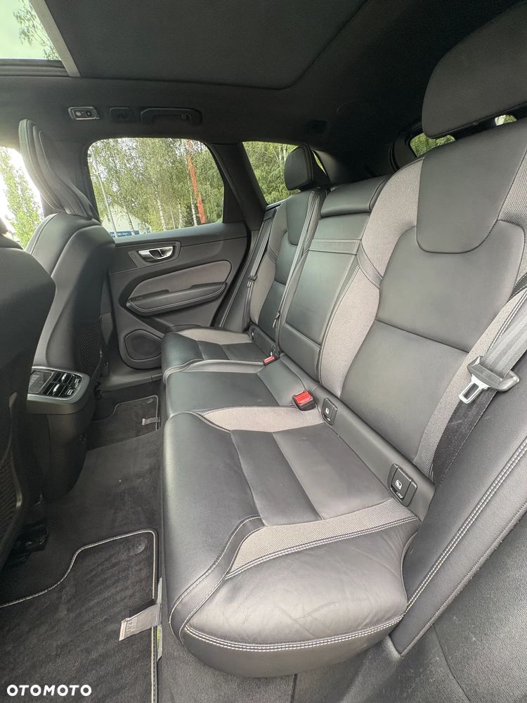 Volvo XC 60 B5 B Momentum Pro - 16