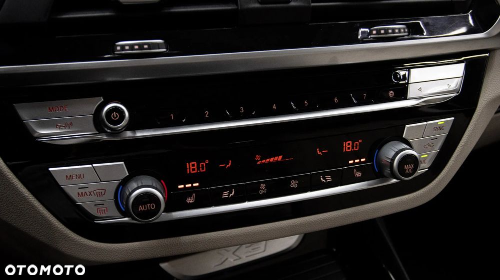 BMW X3 xDrive30e Luxury Line - 25