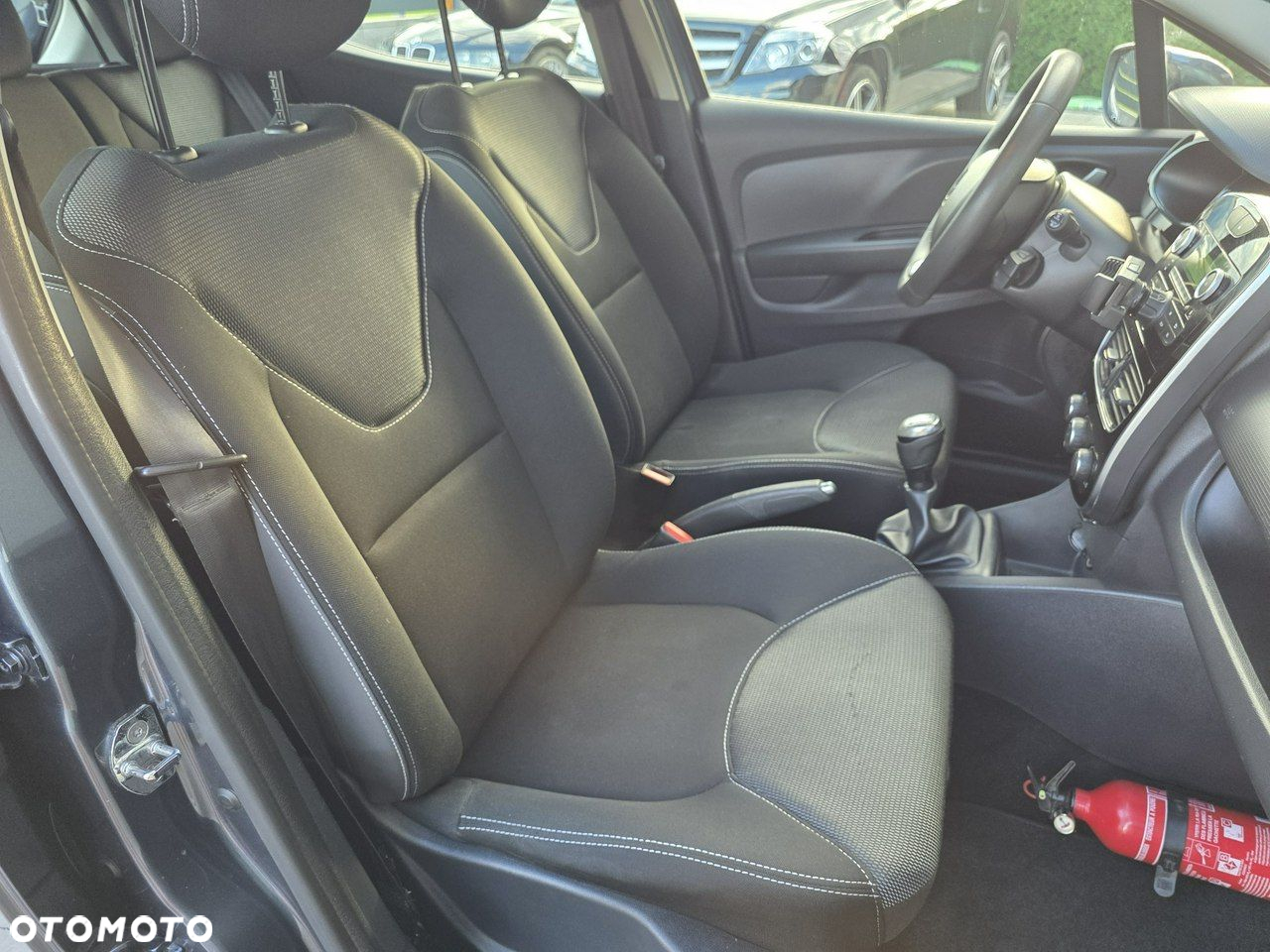 Renault Clio - 6