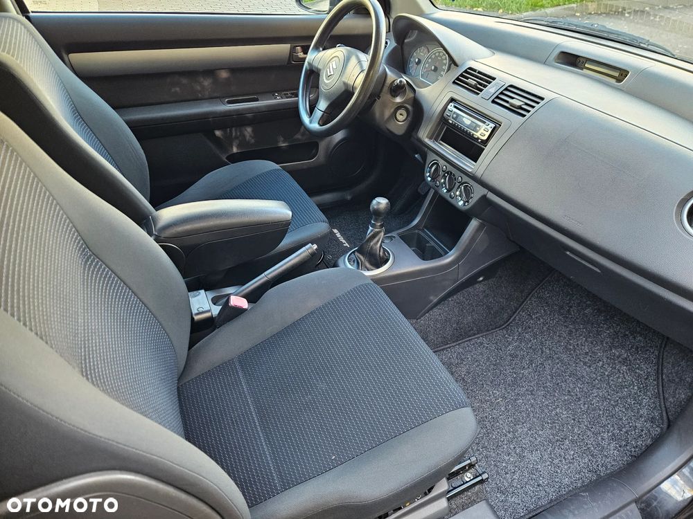 Suzuki Swift 1.3 Classic - 10