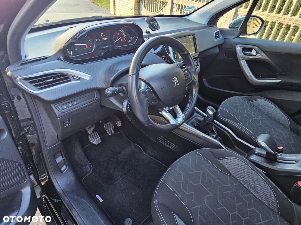 Peugeot 2008 1.6 BlueHDi Style - 13