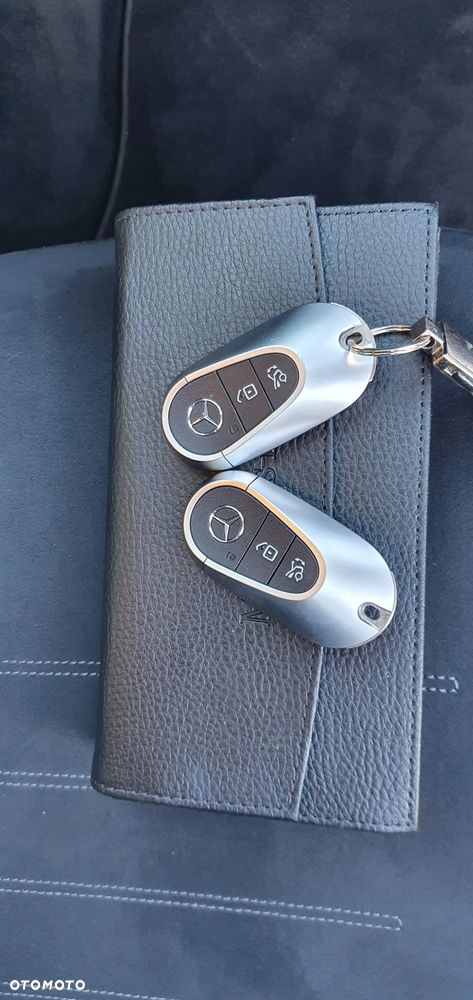 Mercedes-Benz Klasa C 200 mHEV 4-Matic AMG - 31