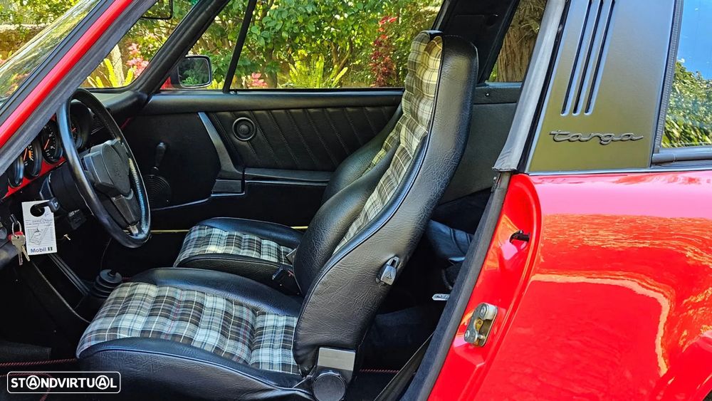 Porsche 911 Série G - 9