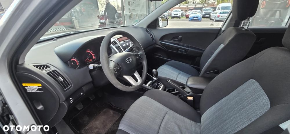 Kia Ceed 1.4 CVVT Dream-Team Edition - 27