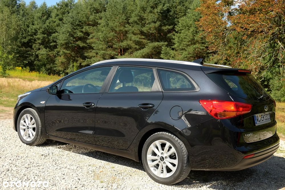Kia Ceed 1.6 GDI Dream Team Edition - 5