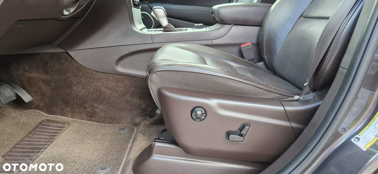 Jeep Grand Cherokee - 38