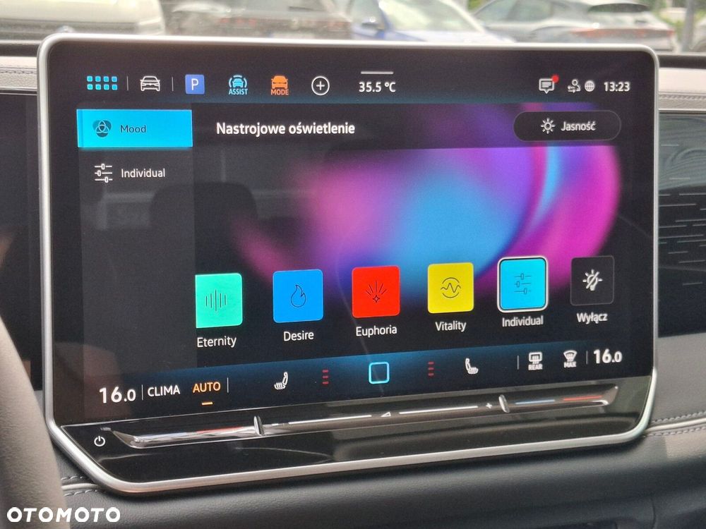 Volkswagen Tiguan 1.5 eHybrid PHEV 150kW Elegance DSG - 38