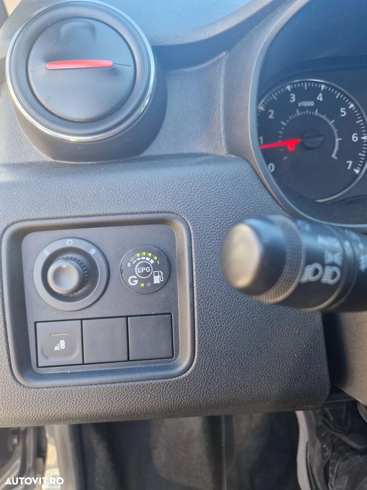 Dacia Duster 1.6 SCe Prestige jante 17" - 22