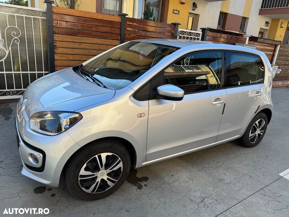 Volkswagen up! 1.0 High - 2