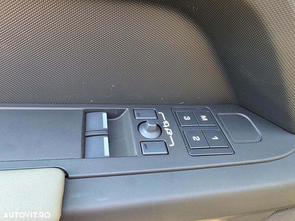 Land Rover Defender - 15