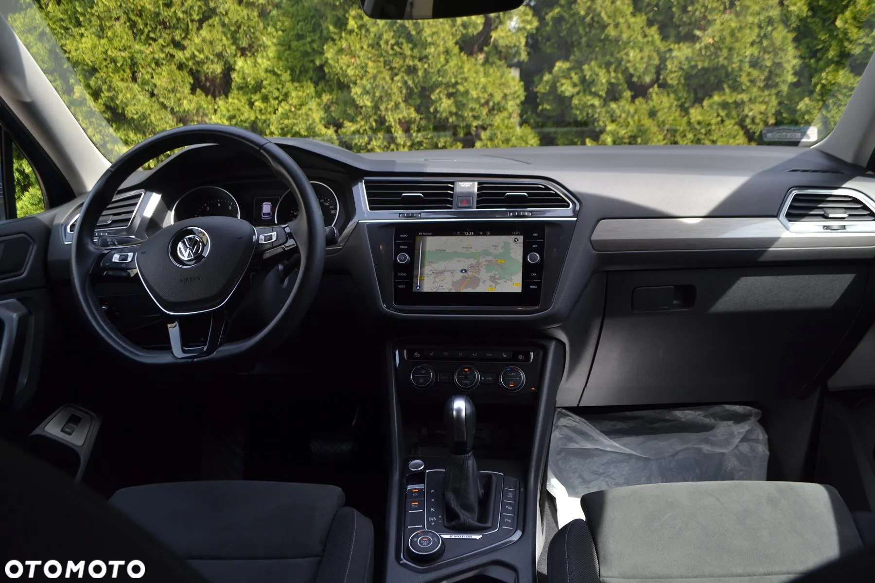 Volkswagen Tiguan Allspace 2.0 TSI 4Mot Comfortline DSG 7os - 28