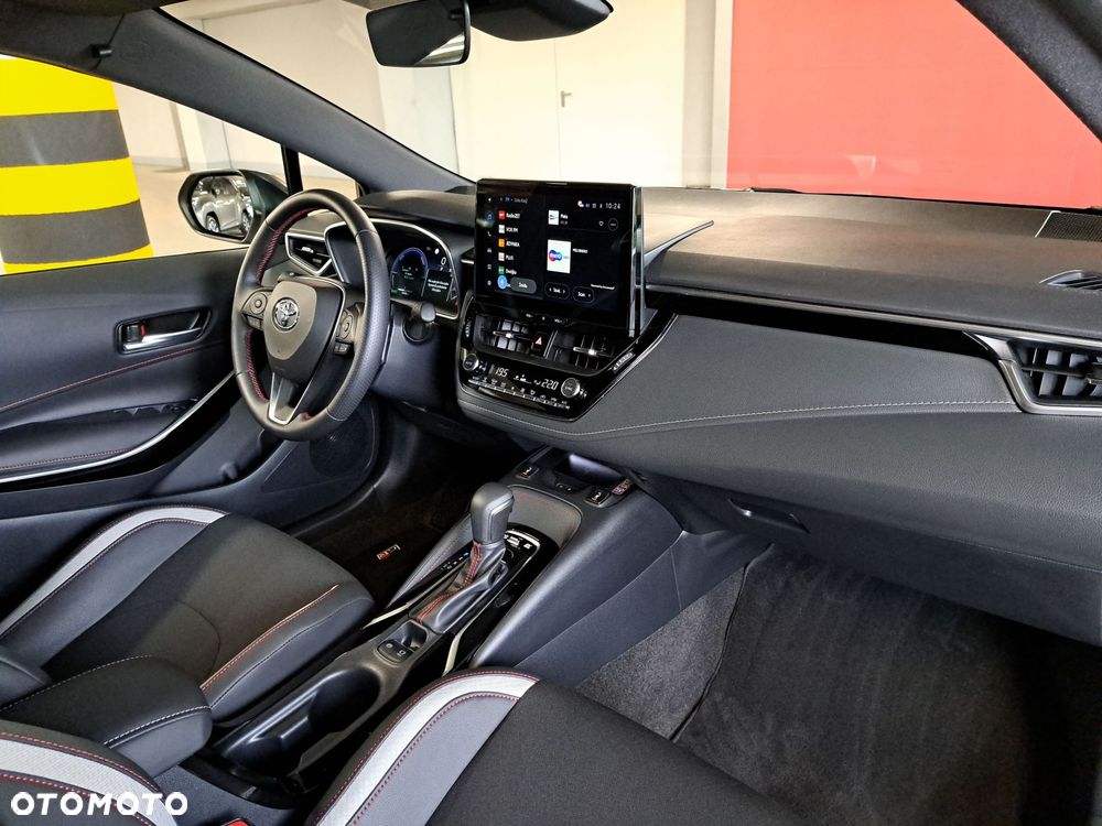 Toyota Corolla 2.0 Hybrid GR Sport - 18