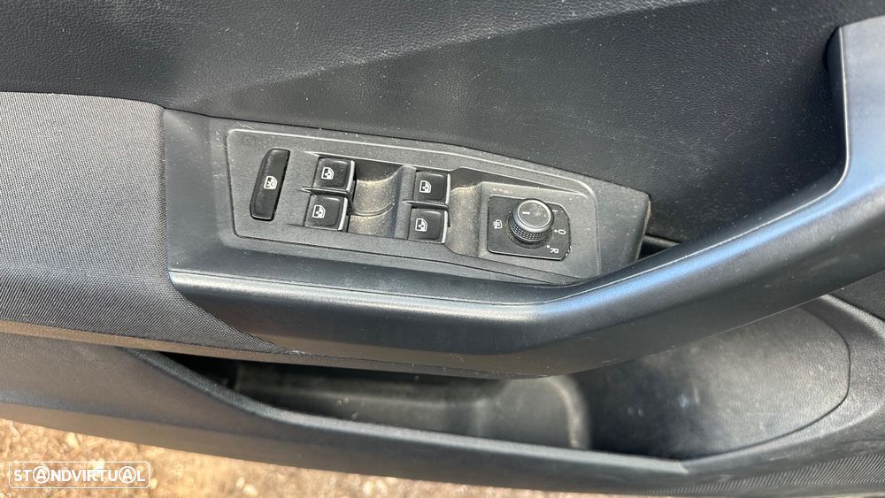 VW T-Roc 1.6 TDI - 7