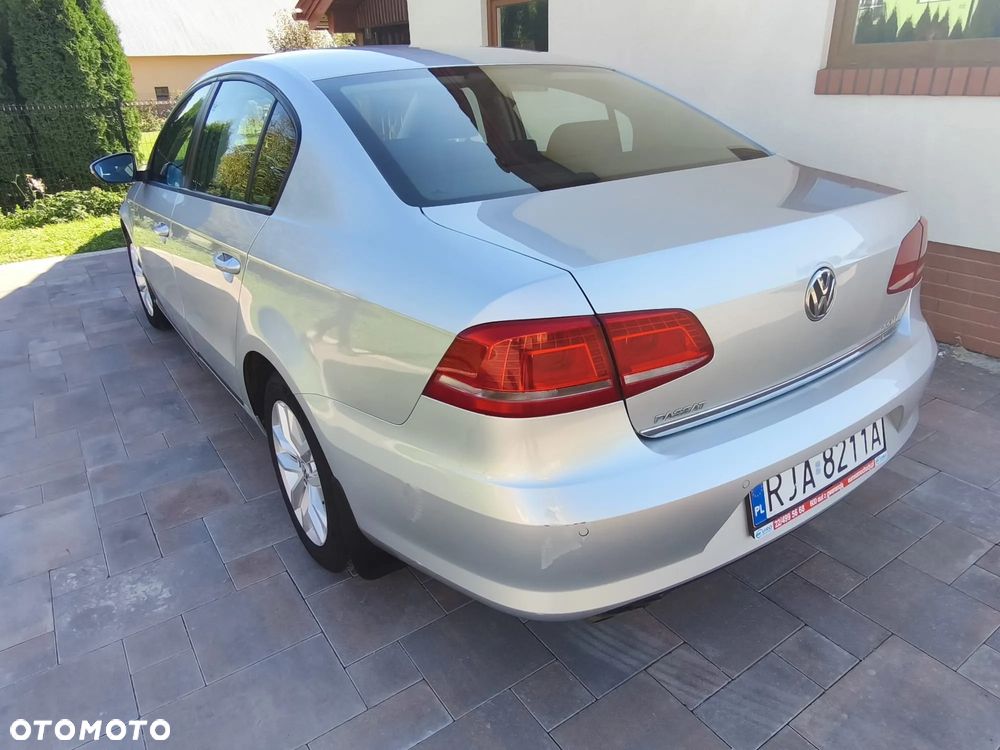 Volkswagen Passat 2.0 TDI Trendline - 5