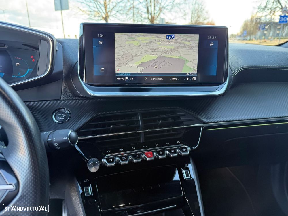 Peugeot 2008 1.2 PureTech GT Line EAT8 - 16