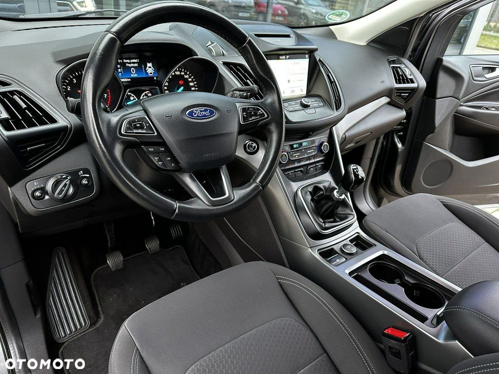 Ford Kuga 1.5 EcoBoost 2x4 Titanium - 10