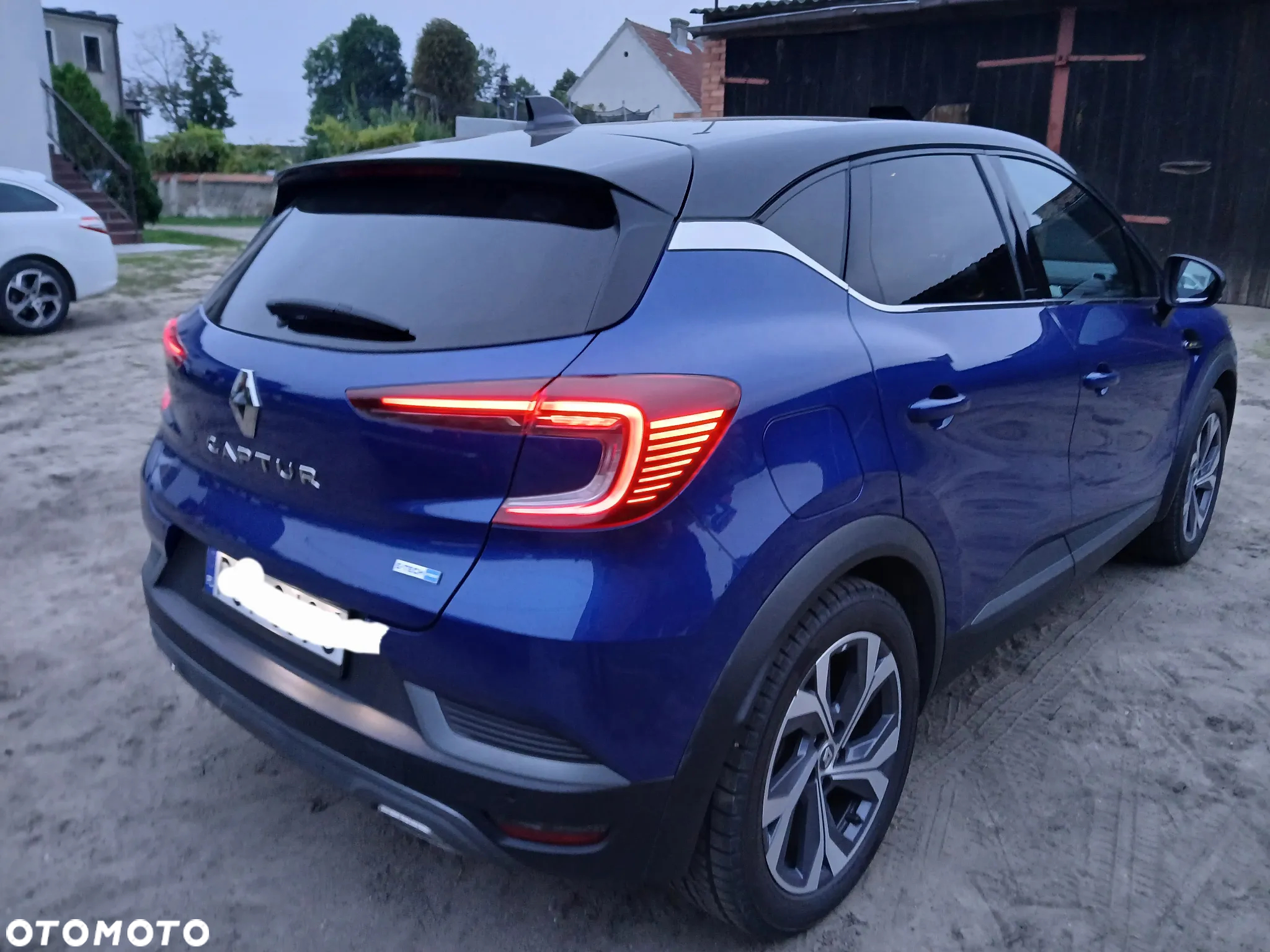 Renault Captur 1.6 E-TECH Full Hybrid 145 Intens - 2