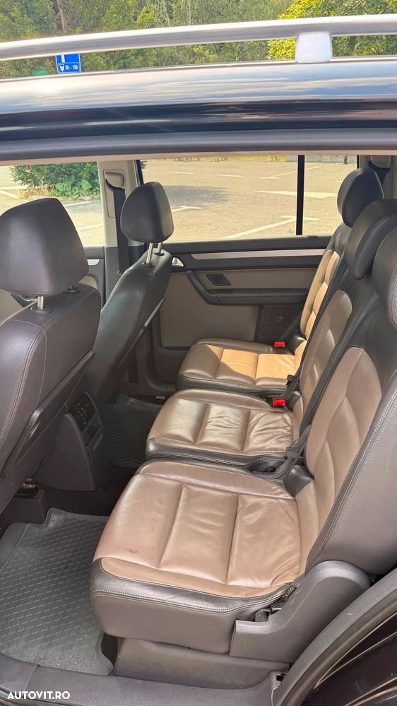 Volkswagen Touran - 6