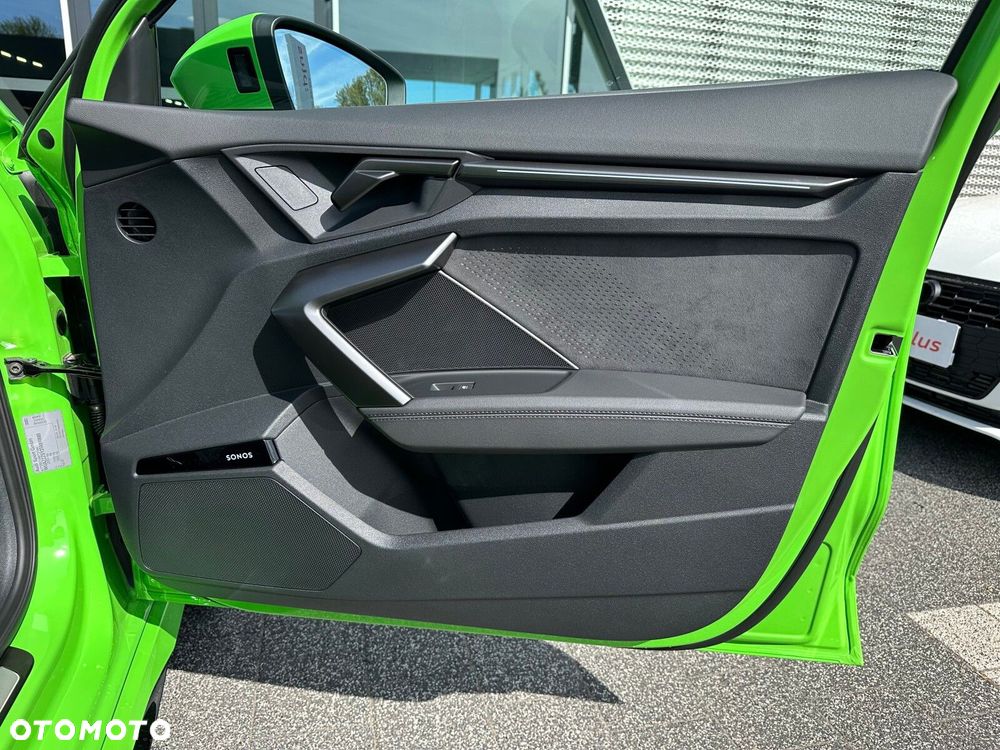 Audi RS3 Limousine - 22