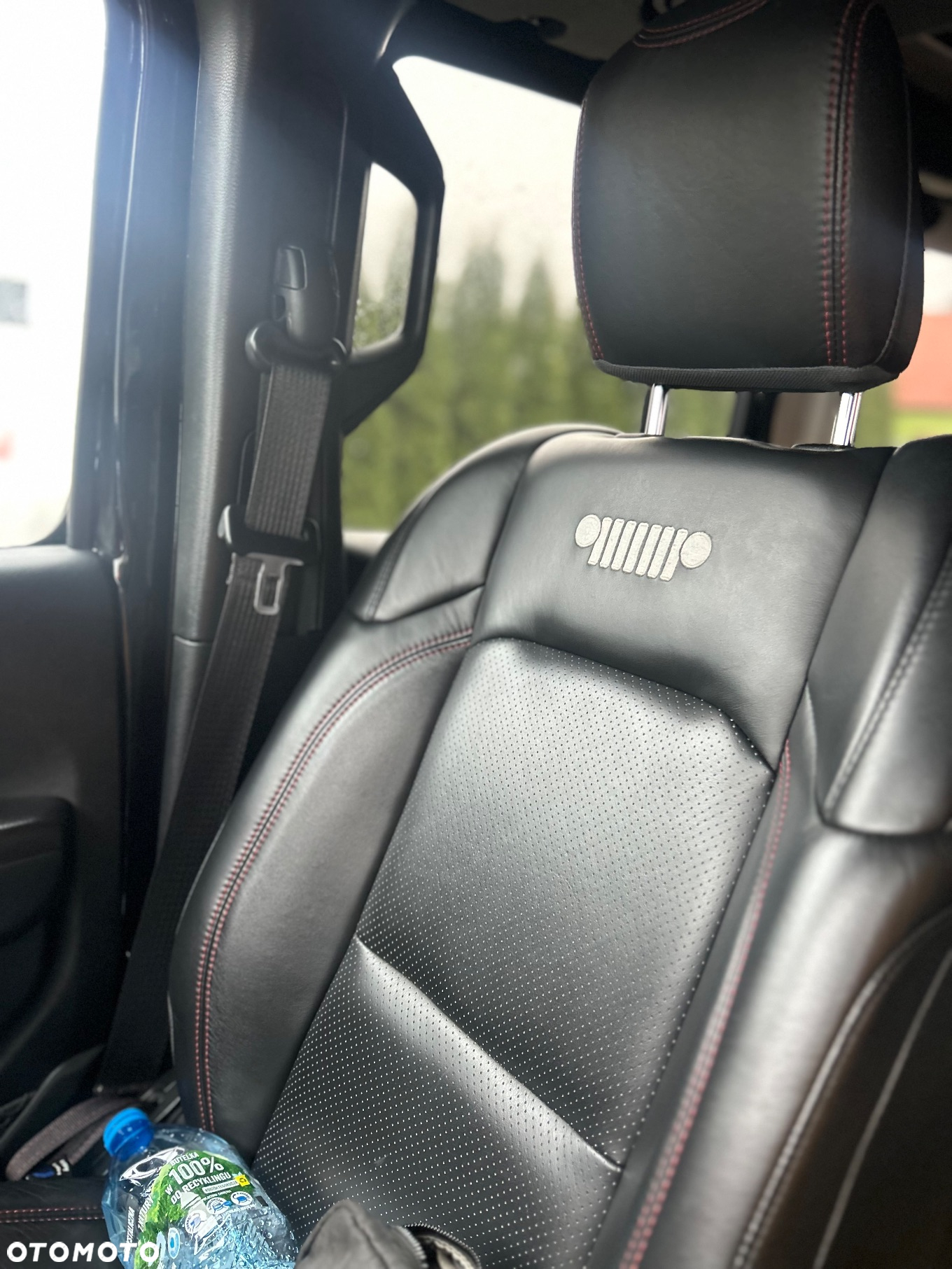 Jeep Wrangler - 12
