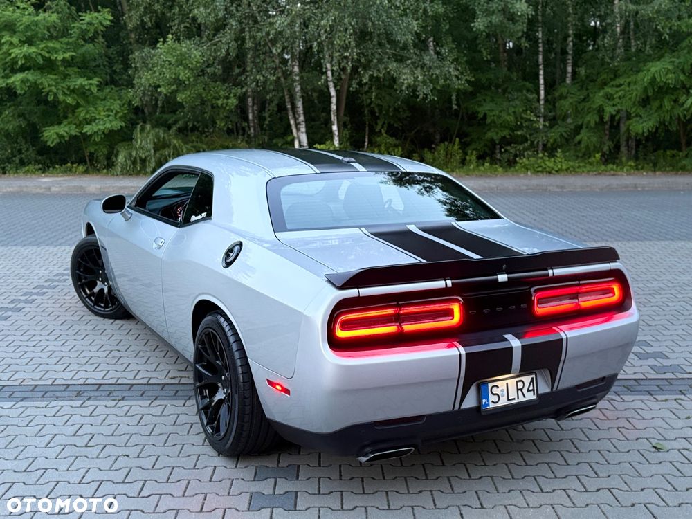 Dodge Challenger 5.7 R/T - 9