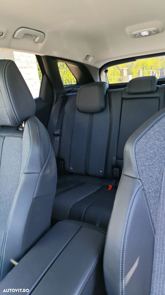 Peugeot 3008 BlueHDi 130 Stop & Start EAT8 Allure Pack - 17