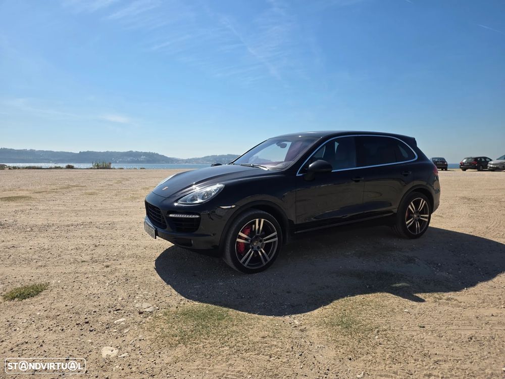 Porsche Cayenne Turbo Tiptronic S - 51