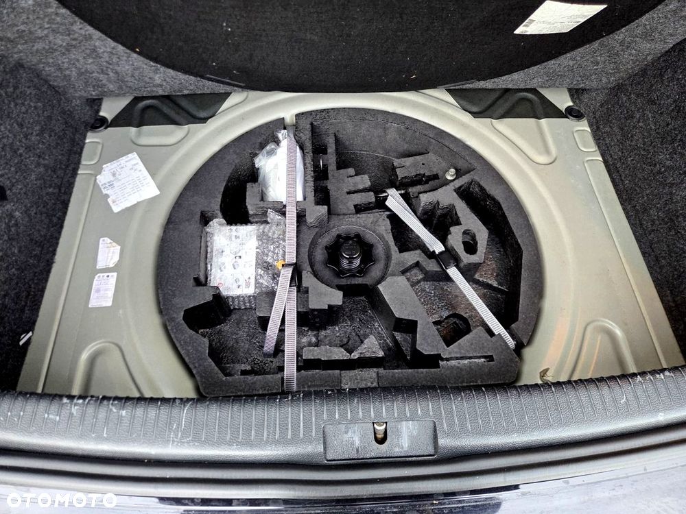 Volkswagen Golf 1.6 Edition - 33