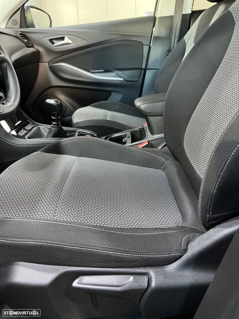 Opel Grandland X 1.6 D S&S Dynamic - 19