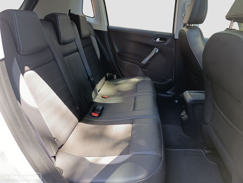 Peugeot 2008 1.2 PureTech Allure - 15