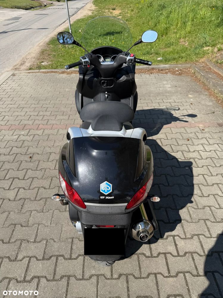 Piaggio MP-3 - 7