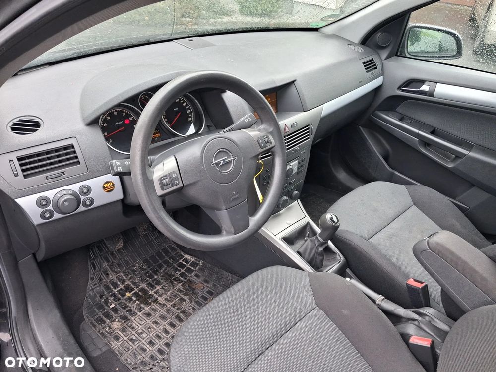 Opel Astra 1.6 Caravan - 8