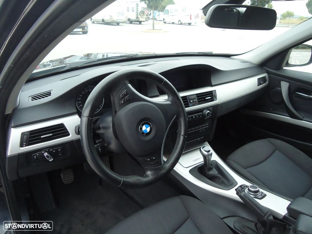 BMW 320 d Navigation - 12