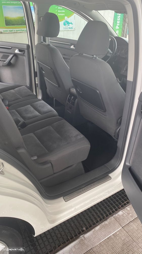 VW Touran 2.0 TDI Blue.Highline 7L - 8