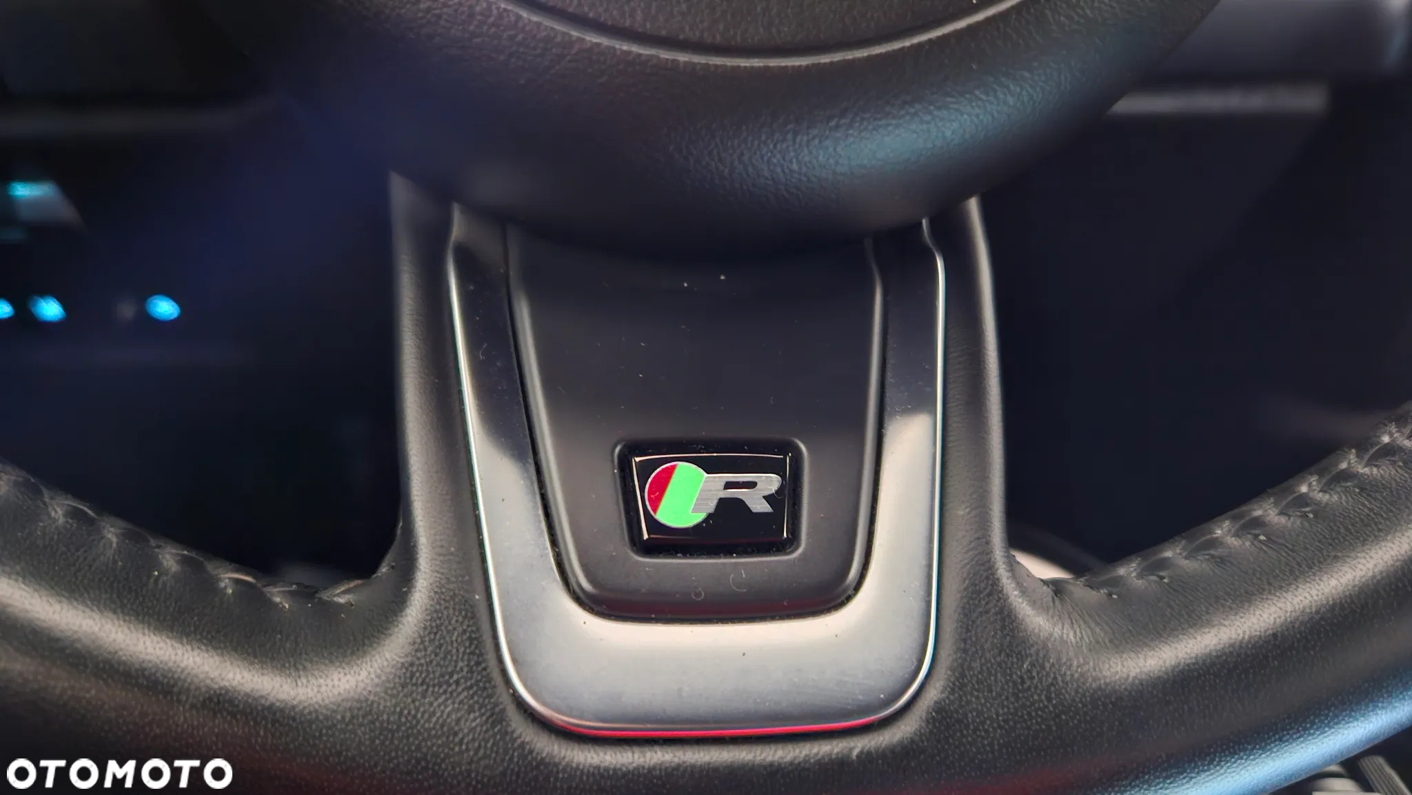 Jaguar E-Pace 2.0 i4D FWD R-Dynamic S - 33