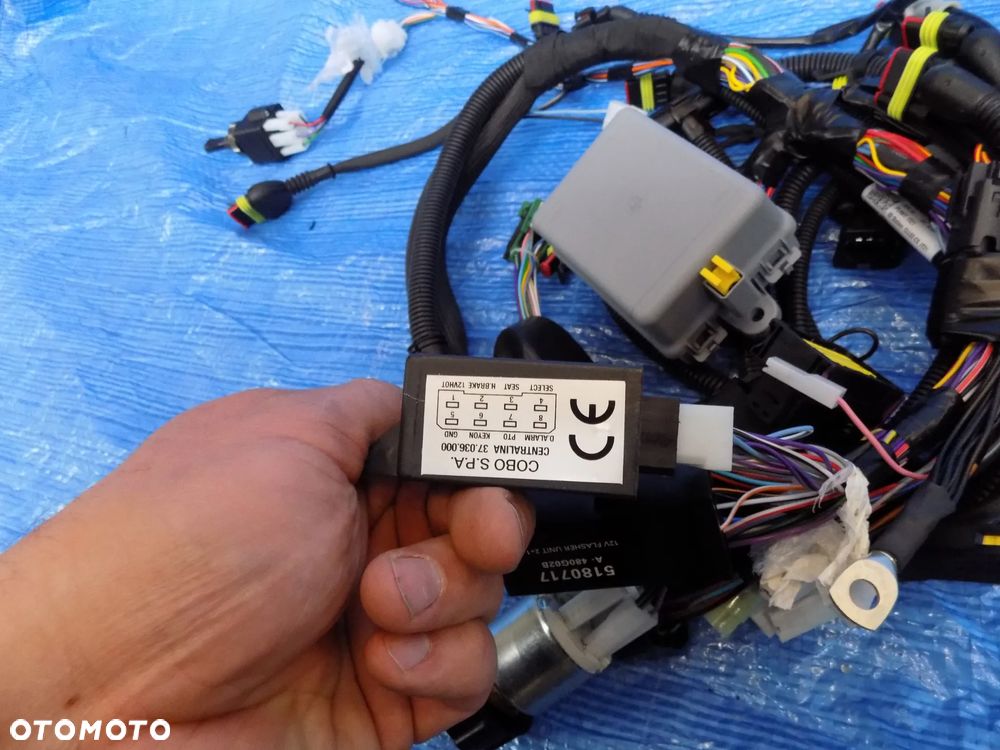 instalacja elektryczna wiązka 47705671 case jx1070u jx1090u new holland tk76 t5060 - 5