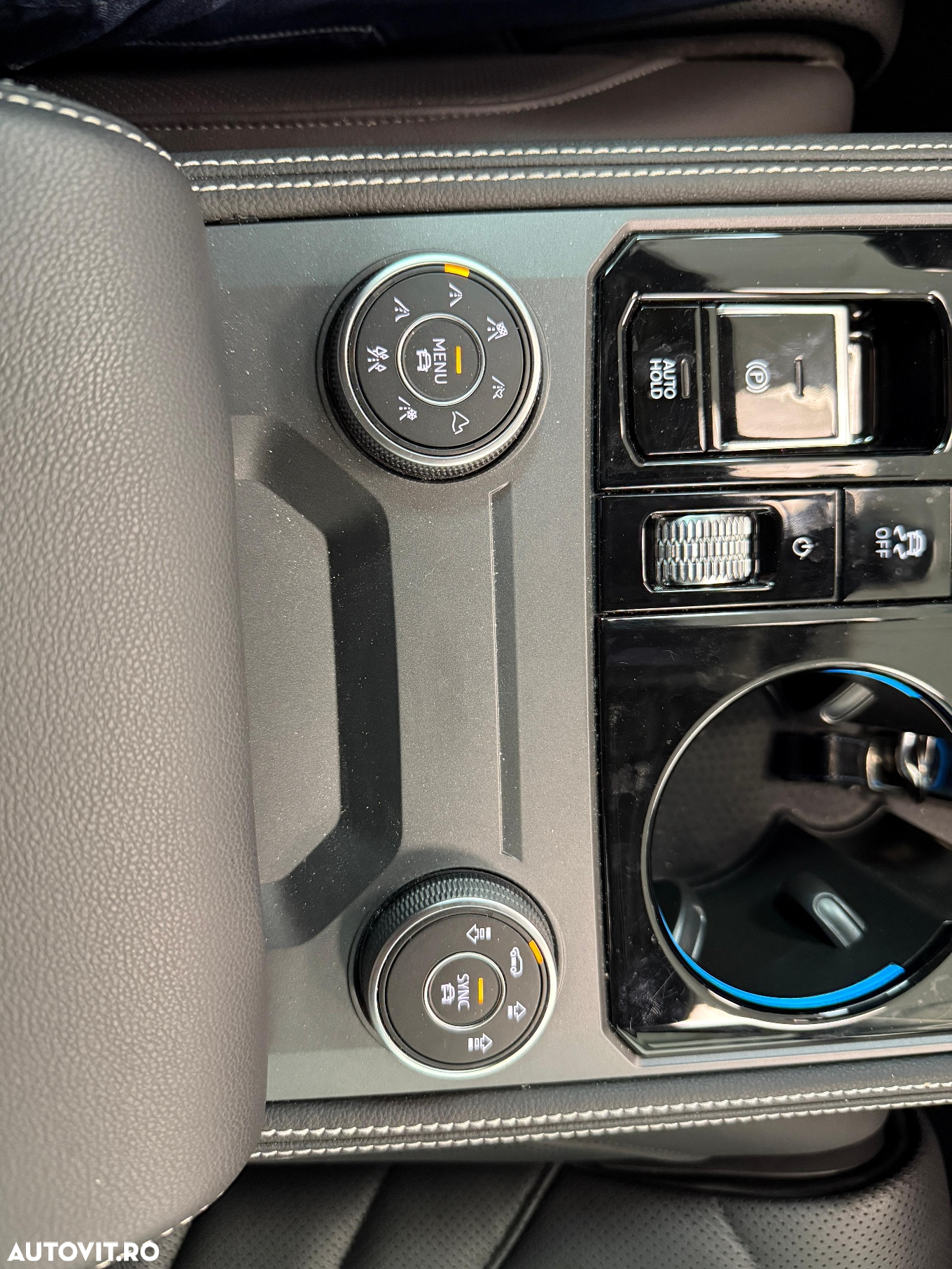 Volkswagen Touareg V6 TDI 4MOTION Elegance - 6