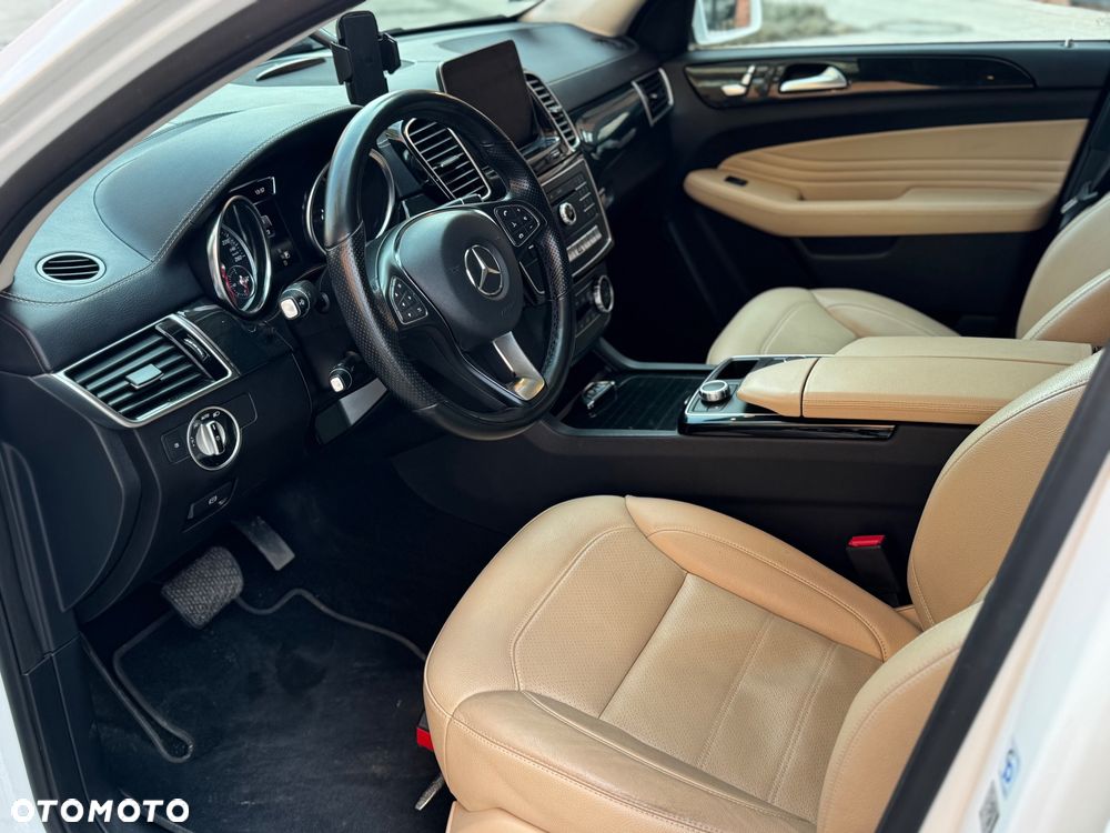 Mercedes-Benz GLE - 10