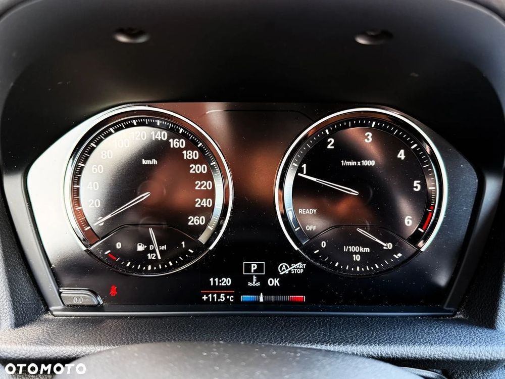 BMW Seria 2 218d - 26