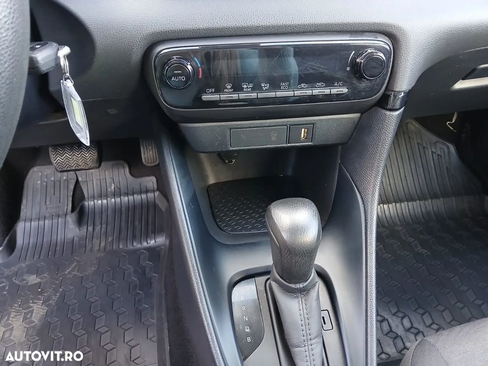 Toyota Yaris - 9