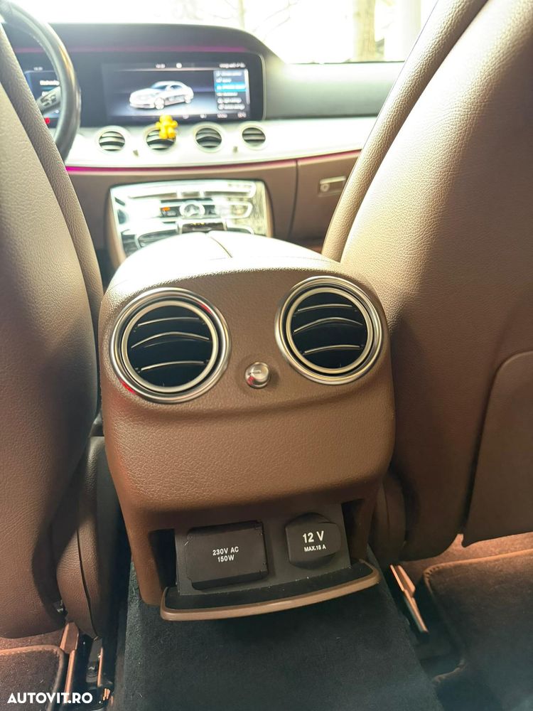 Mercedes-Benz E - 10